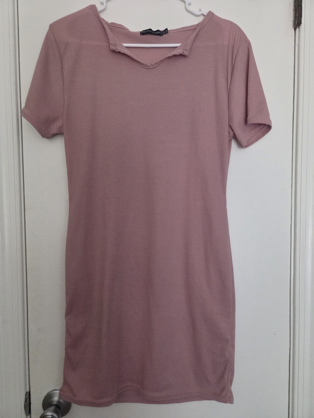 PrettyLittleThing Dusty Rose Ribbed Short Sleeve Tunic Dress